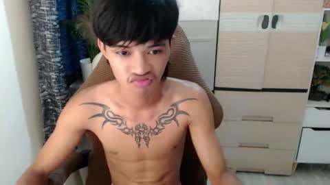 yourasian_eric online show from 30, 4, 2026