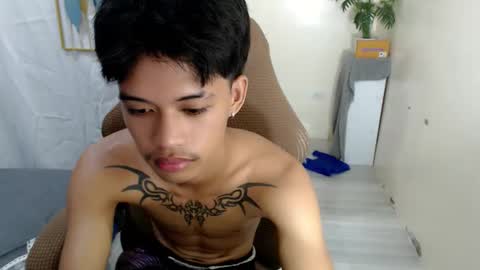 yourasian_eric online show from 15, 5, 2026
