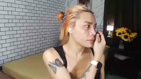 Snapshot of yourasianbigcock chatting on 19, 9, 2025 LEXI online show from 19, 9, 2025