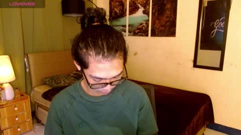 Snapshot of yourasiancarl chatting on 16, 12, 2025 yourasiancarl online show from 16, 12, 2025