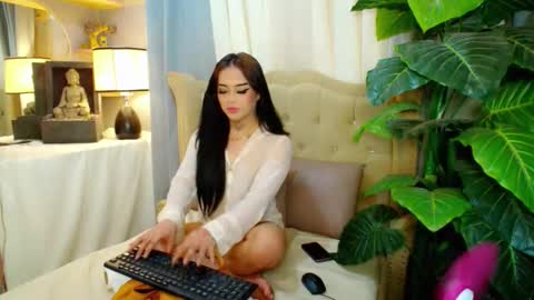 Snapshot of yourasiancockisontop chatting on 20, 10, 2025 kim online show from 20, 10, 2025