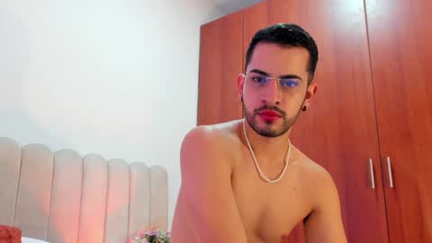 YOURBOYNEXTDOOR online show from 10, 12, 2024