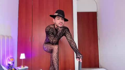 Snapshot of yourboynextdoor1 chatting on 11, 10, 2025 YOURBOYNEXTDOOR online show from 11, 10, 2025