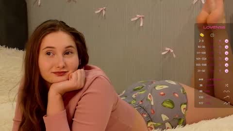 Snapshot of yourcreamyister chatting on 10, 1, 2026 creamysister online show from 10, 1, 2026