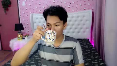Snapshot of yourdreamboyxx chatting on 16, 9, 2025 HEN online show from 16, 9, 2025