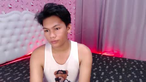 Snapshot of yourdreamboyxx chatting on 19, 9, 2025 HEN online show from 19, 9, 2025