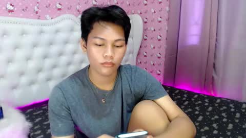Snapshot of yourdreamboyxx chatting on 28, 9, 2025 HEN online show from 28, 9, 2025