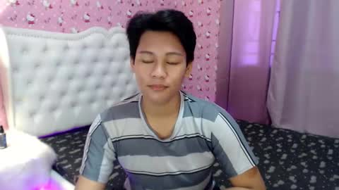 Snapshot of yourdreamboyxx chatting on 30, 9, 2025 HEN online show from 30, 9, 2025