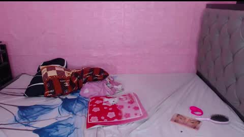 Snapshot of yourdreamisabell chatting on 2, 3, 2025 yourdreamisabell online show from 2, 3, 2025