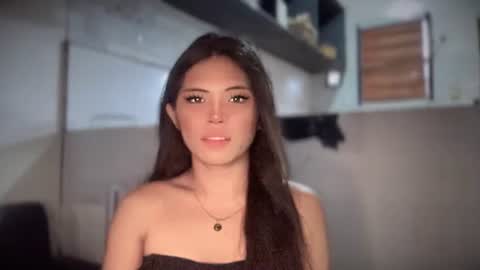 Snapshot of yourehot_pretty chatting on 17, 5, 2026 Do read my bio online show from 17, 5, 2026