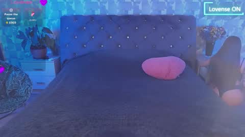 Snapshot of yourfantasywild chatting on 1, 10, 2025 Sue online show from 1, 10, 2025