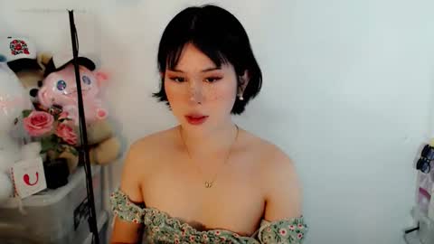 PrettyElla online show from 25, 10, 2025