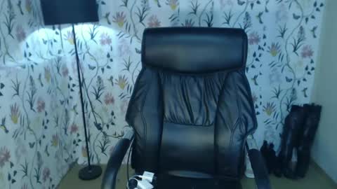 maureen love you online show from 2, 2, 2025