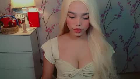 Snapshot of yourfavoratemaureen chatting on 11, 10, 2025 maureen love you online show from 11, 10, 2025