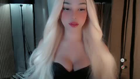 Snapshot of yourfavoratemaureen chatting on 25, 10, 2025 maureen love you online show from 25, 10, 2025