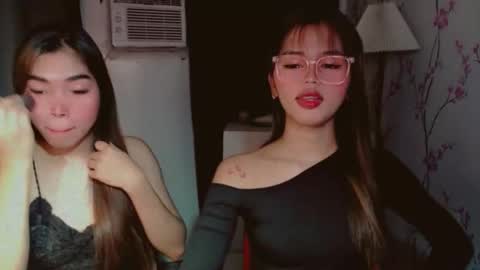 Snapshot of yourfavoratesunshine chatting on 7, 3, 2026 Sunshine online show from 7, 3, 2026