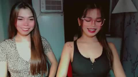 Snapshot of yourfavoratesunshine chatting on 8, 3, 2026 Sunshine online show from 8, 3, 2026