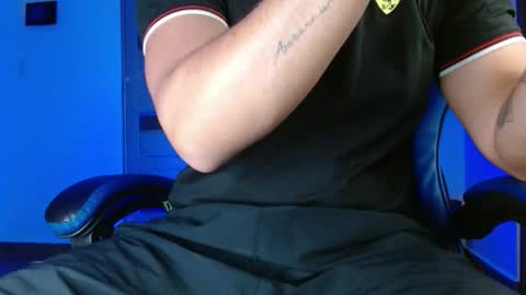 yourfavorite_bigclit online show from 10, 5, 2026
