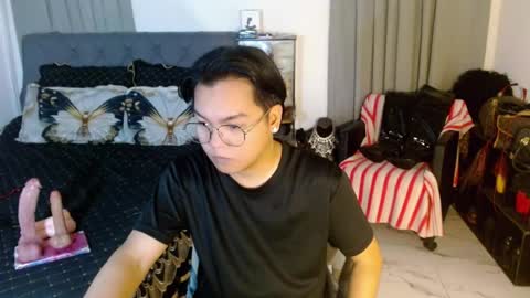 Fem boi Nards online show from 8, 7, 2026