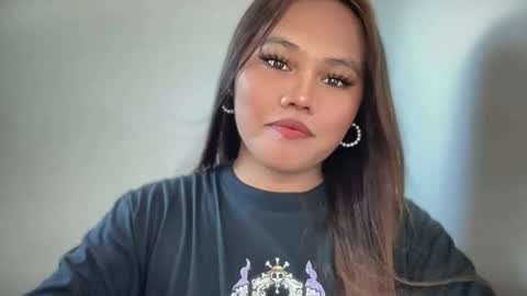 Snapshot of yourhotgirl_lyn chatting on 5, 6, 2026 yourhotgirl_lyn online show from 5, 6, 2026