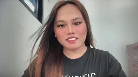 Snapshot of yourhotgirl_lyn chatting on 16, 6, 2026 yourhotgirl_lyn online show from 16, 6, 2026