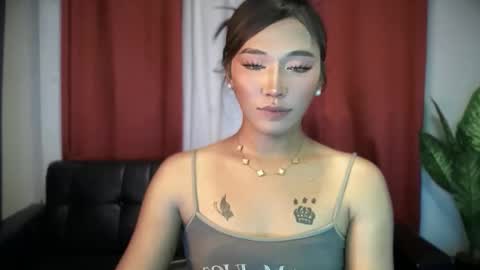 Snapshot of yourhotlove_jamellaxxx chatting on 12, 10, 2025 LOVING JAMMELA online show from 12, 10, 2025