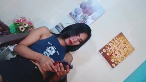 Snapshot of yourhottie_winxxx chatting on 23, 1, 2025 Mauie online show from 23, 1, 2025