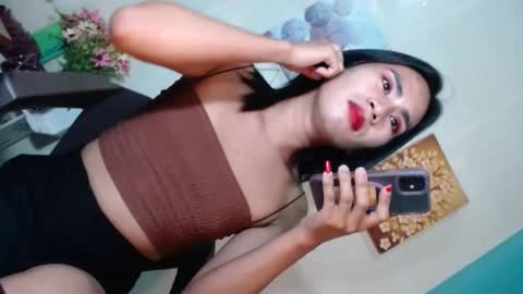 Snapshot of yourhottie_winxxx chatting on 27, 1, 2025 Mauie online show from 27, 1, 2025