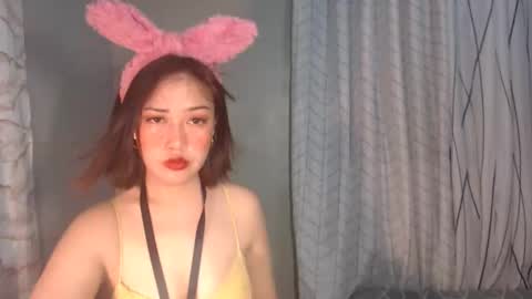 yourhotyash_ online show from 6, 4, 2026