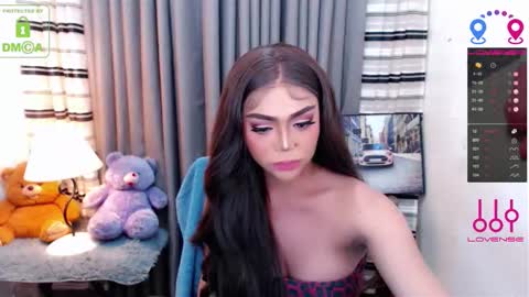 Snapshot of yourloveable chatting on 10, 10, 2025 CHARLOTTE online show from 10, 10, 2025