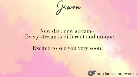 Snapshot of yourlovelykgirlfriend chatting on 20, 6, 2026 J i w o n online show from 20, 6, 2026
