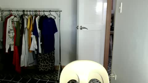 Snapshot of yourlovetifannyx chatting on 15, 1, 2025 tifanny online show from 15, 1, 2025