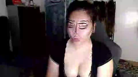 Snapshot of yourlovetifannyx chatting on 7, 10, 2025 tifanny online show from 7, 10, 2025