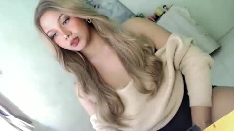 Snapshot of yourlovingpearl chatting on 8, 3, 2026 PEARL online show from 8, 3, 2026