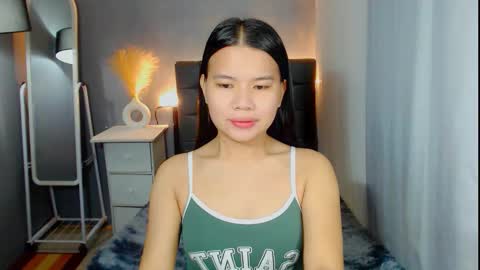 Snapshot of yourmissingprincess chatting on 17, 12, 2025 yourmissingprincess online show from 17, 12, 2025