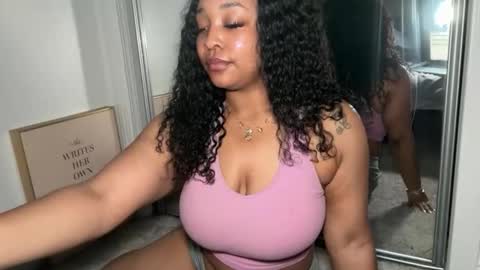 Snapshot of yourmommysilk chatting on 21, 3, 2026 YOURMOMMY online show from 21, 3, 2026