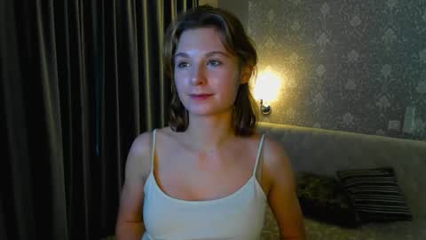 Snapshot of yourmuseee chatting on 4, 2, 2026 Sonya online show from 4, 2, 2026