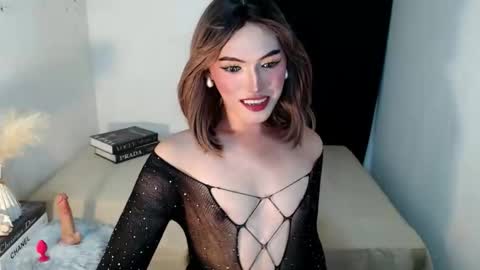 TIFFANY SUCKING QUEEN online show from 11, 5, 2026