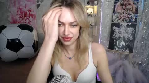 Snapshot of yournickyadamidi chatting on 27, 6, 2026 Nicky online show from 27, 6, 2026