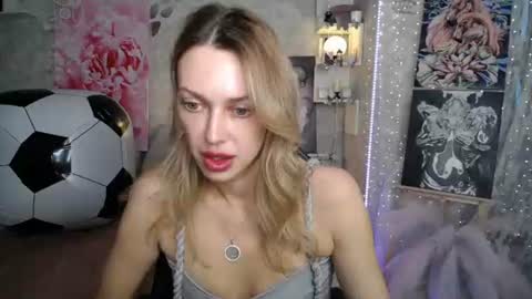 Snapshot of yournickyadamidi chatting on 30, 6, 2026 Nicky online show from 30, 6, 2026
