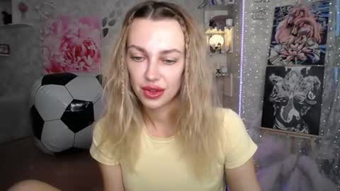Snapshot of yournickyadamidi chatting on 8, 7, 2026 Nicky online show from 8, 7, 2026
