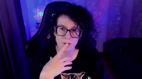 Yours Cosmic online show from 17, 12, 2025