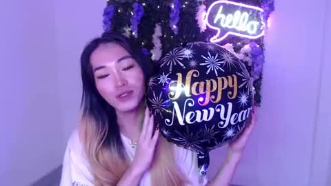    online show from 1, 1, 2025