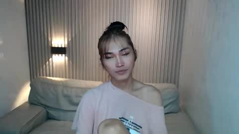    online show from 24, 10, 2025