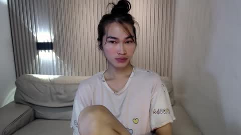    online show from 14, 12, 2025