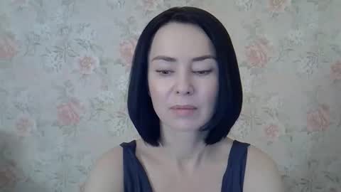 yoursofia_ online show from 4, 12, 2025