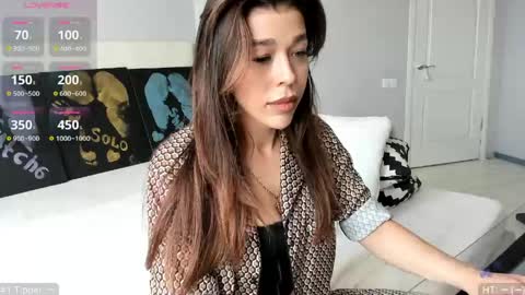 yoursoul_mila online show from 16, 5, 2026