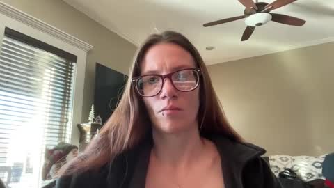 yourstrulylivy online show from 10, 12, 2024