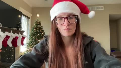 yourstrulylivy online show from 10, 12, 2024
