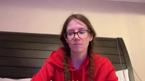 yourstrulylivy online show from 16, 12, 2024
